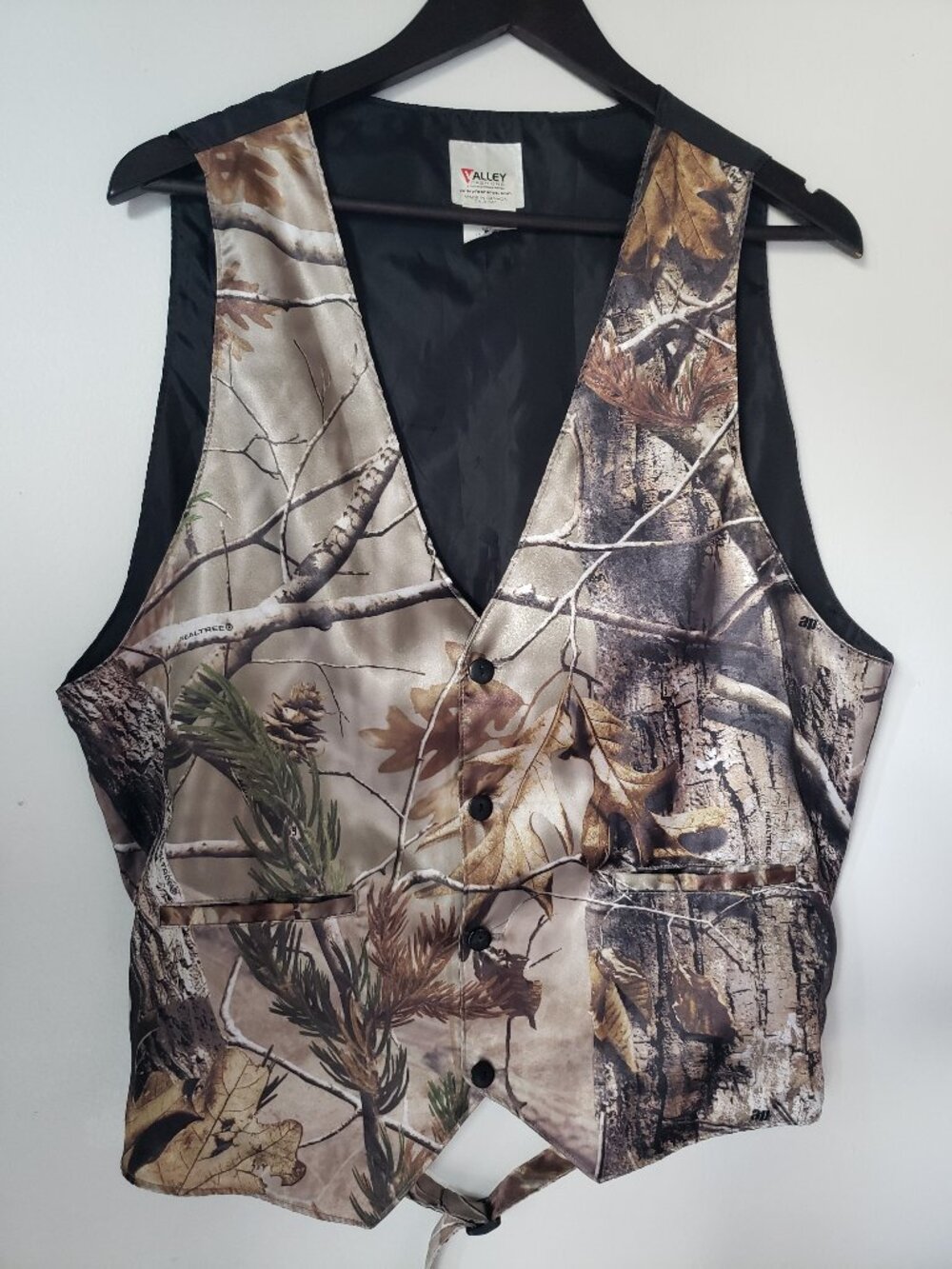 Realtree Camo Formal Vest in a Tree Bark Pine Cone + Woods Branch Theme